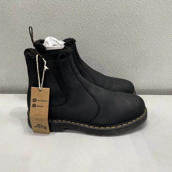 Dr. Martens Chelsea Boots Black Leather main image 10